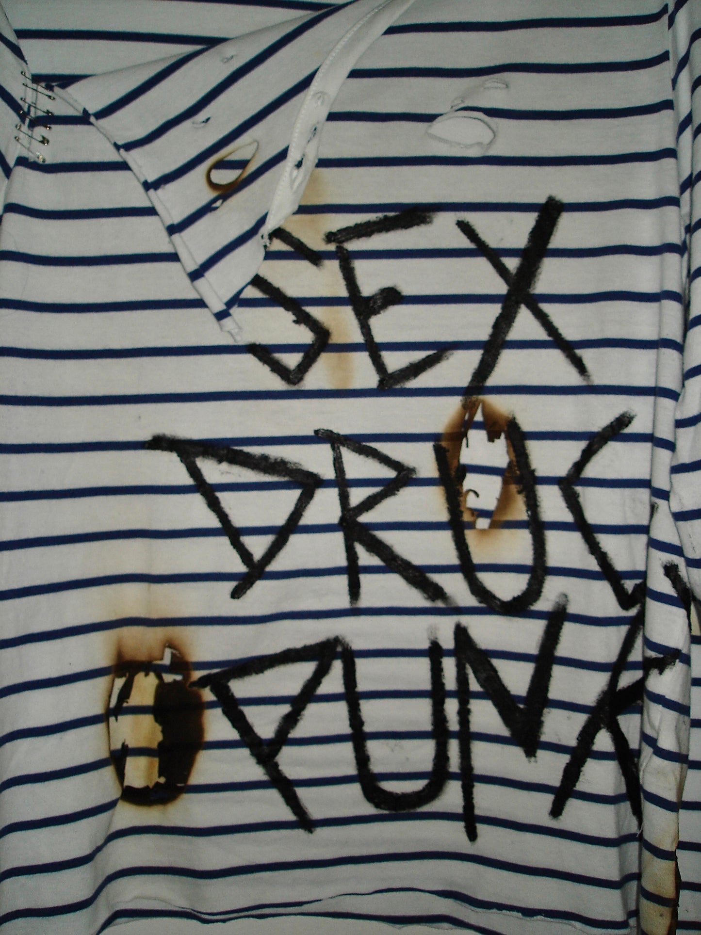 EXCLUSIVE T-SHIRT LOST&LEGENDARY