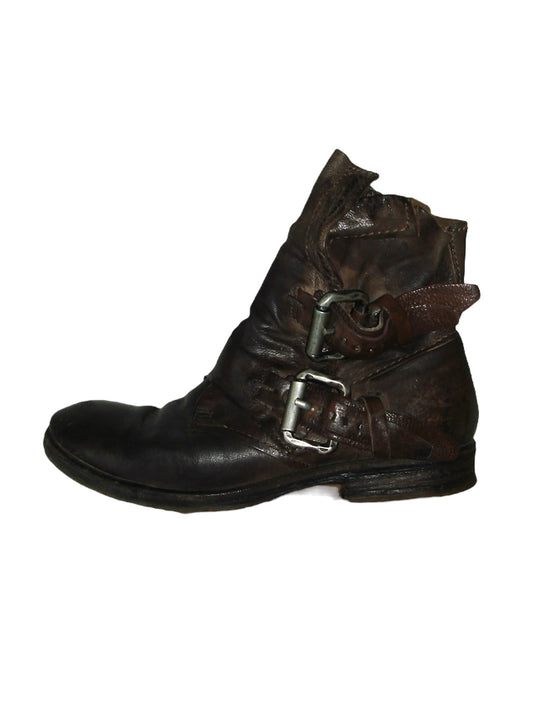 AS98 LEATHER BELTED BOOTS